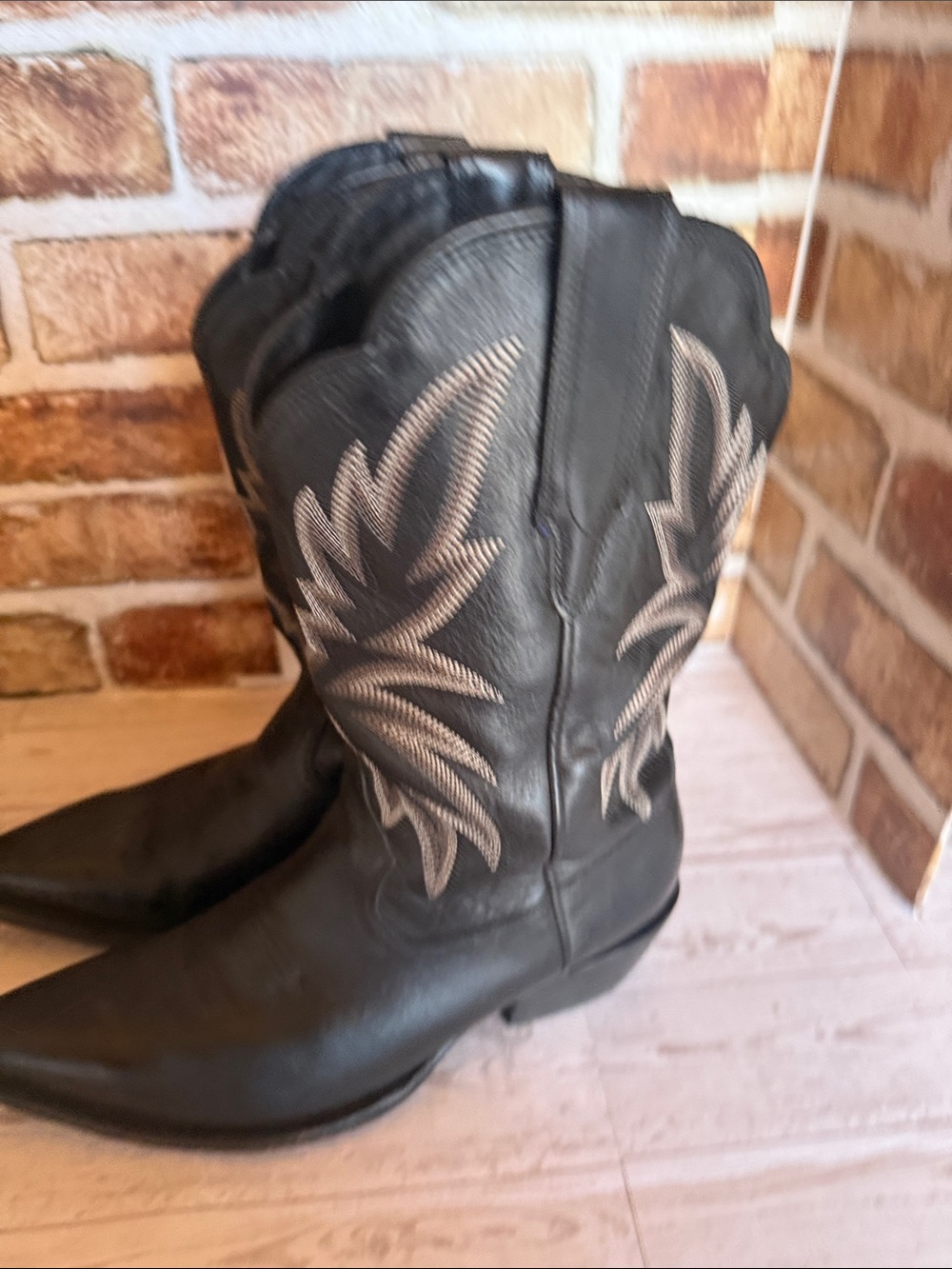 Tecovas sadie Black Leather Western Ankle Boots with Beige Stitching - Picture 3 of 7
